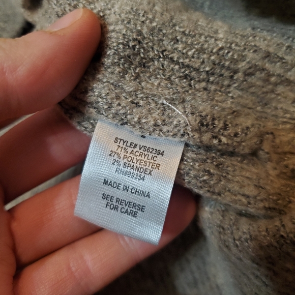 NWOT Adrienne Vittadini greyish tan sweater. Fringe. Size L. Boho. - Picture 8 of 12